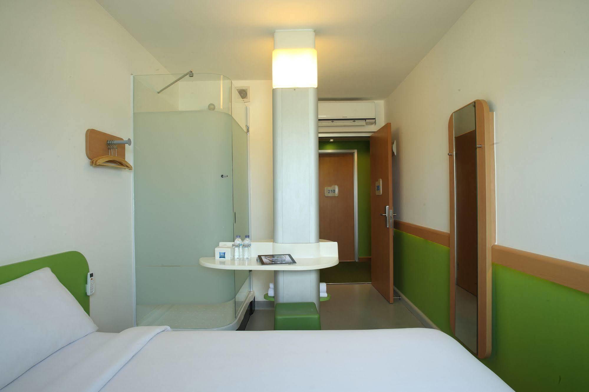 Cordia Hotel Surabaya Airport - Hotel Dalam Bandara - Formerly Ibis Budget Surabaya Airport سيدوارجو المظهر الخارجي الصورة